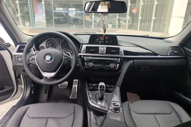 Used BMW 3 Series 2017 320Li M Sport Edition Center Console