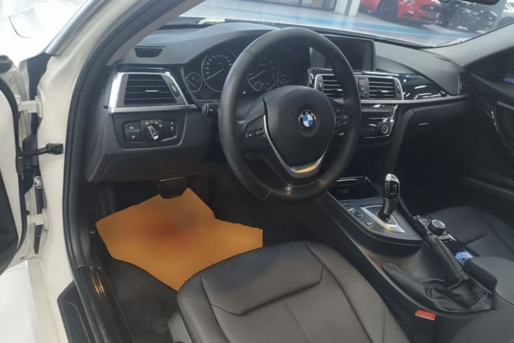Used BMW 3 Series 2017 320Li Fashion Model Center Console