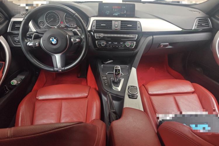 Used BMW 3 Series 2017 330i M Sport Edition Center Console
