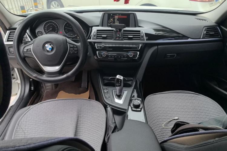 Used BMW 3 Series 2017 320Li Fashion Model Center Console