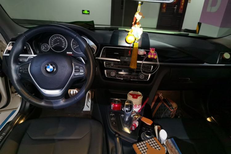 Used BMW 3 Series 2017 320Li M Sport Edition Center Console