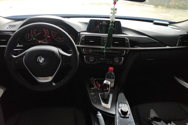 Used BMW 3 Series 2017 320Li Fashion Model Center Console
