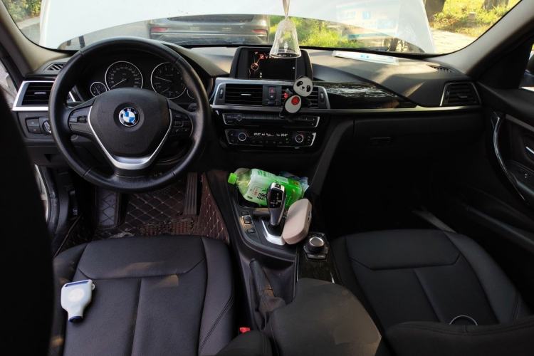 Used BMW 3 Series 2017 320Li xDrive Fashion Model Center Console