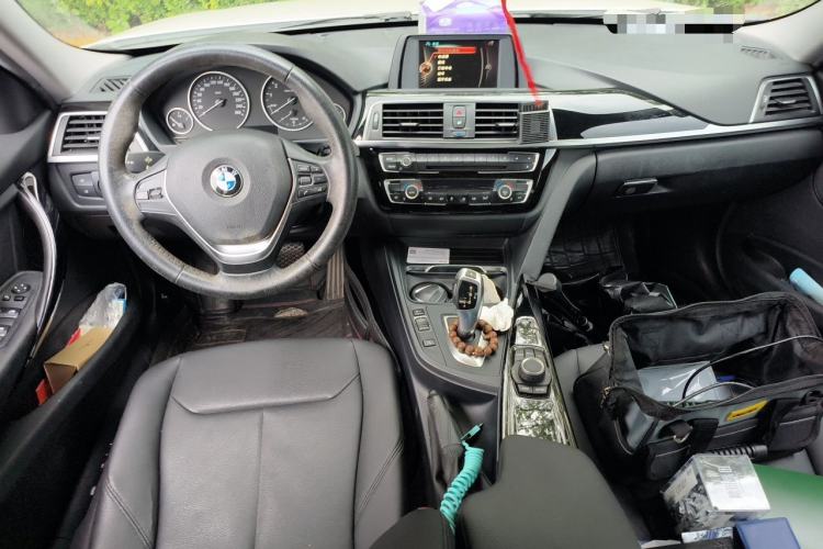Used BMW 3 Series 2017 320Li Fashion Model Center Console