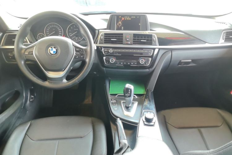 Used BMW 3 Series 2017 320Li Fashion Model Center Console