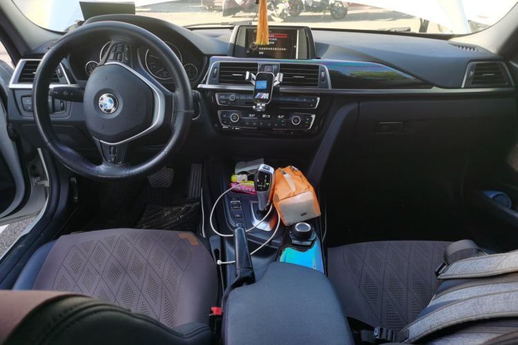 Used BMW 3 Series 2017 320Li Fashion Model Center Console