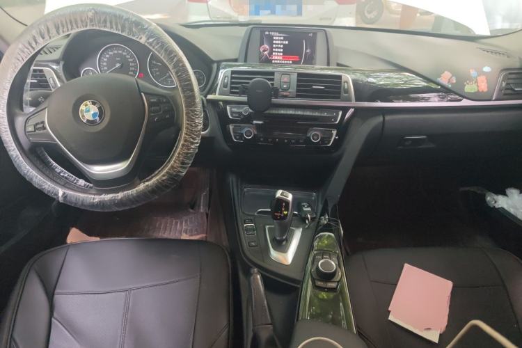Used BMW 3 Series 2017 320Li Fashion Model Center Console