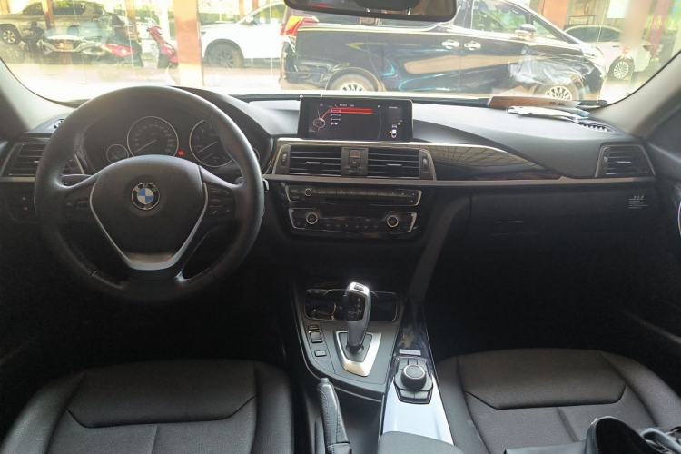 Used BMW 3 Series 2017 320Li Fashion Model Center Console