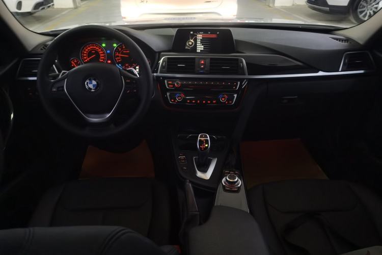 Used BMW 3 Series 2017 320Li M Sport Edition Center Console