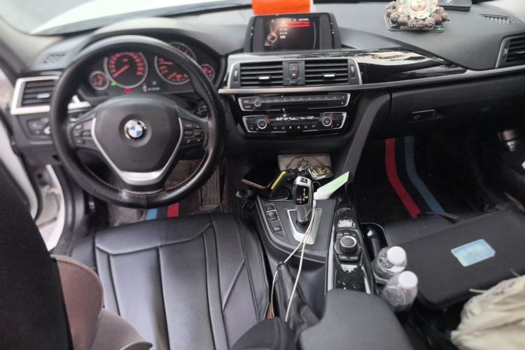 Used BMW 3 Series 2017 320Li Fashion Model Center Console
