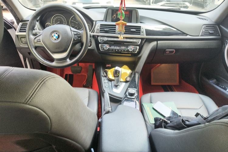 Used BMW 3 Series 2017 320Li Fashion Model Center Console