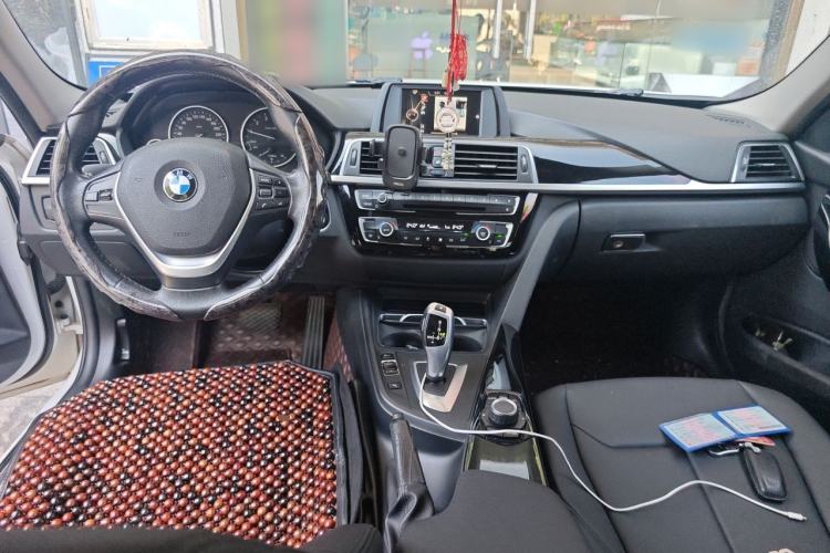 Used BMW 3 Series 2017 320Li Fashion Model Center Console