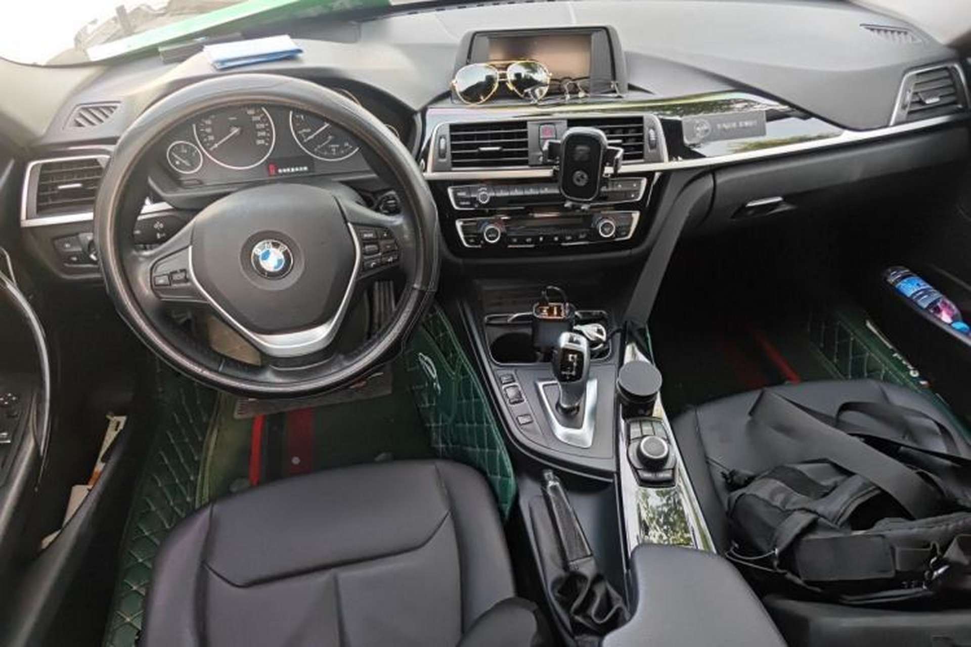 Used BMW 3 Series 2017 318Li Fashion Model Center Console
