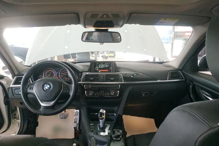 Used BMW 3 Series 2017 320Li xDrive Fashion Model Center Console