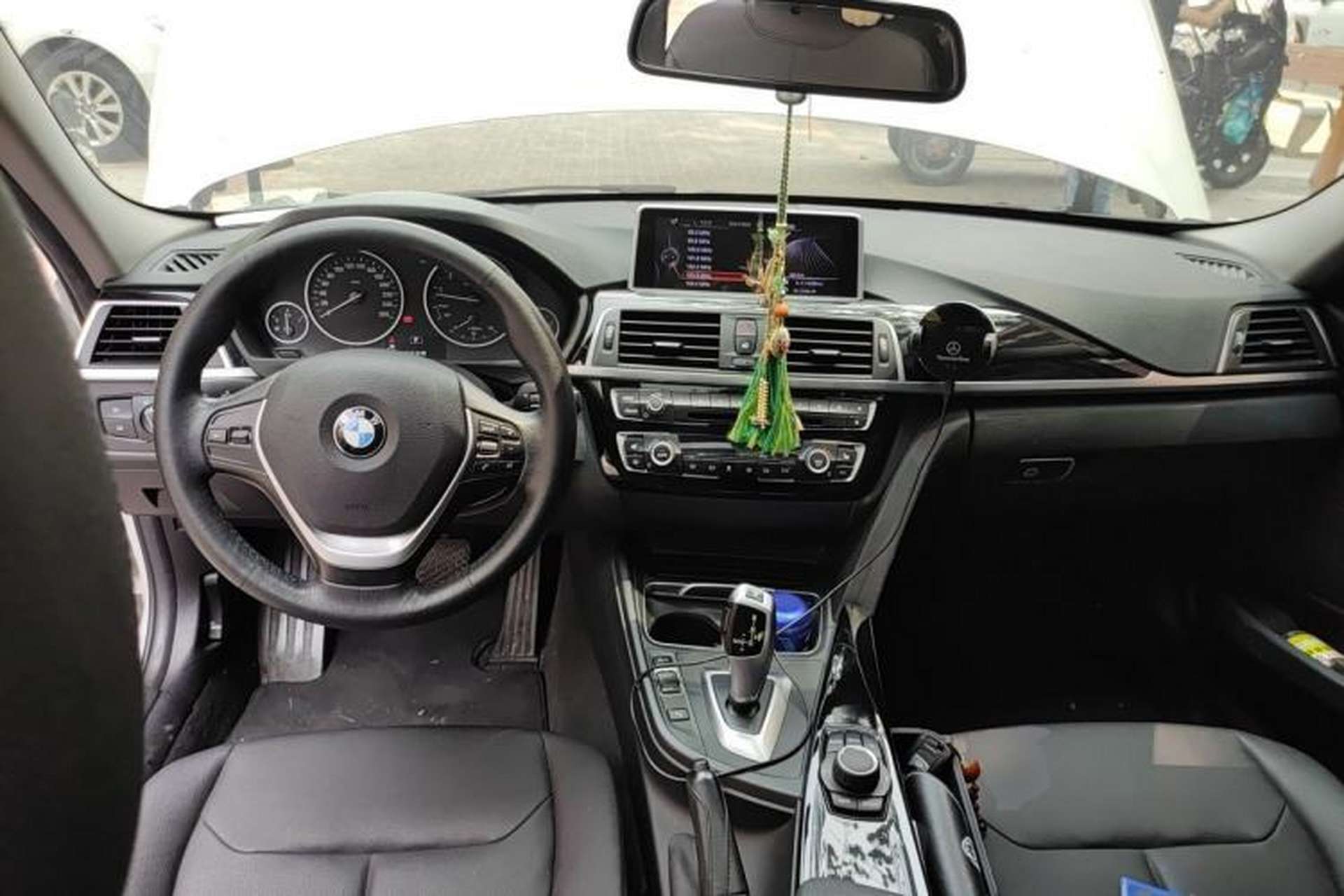 Used BMW 3 Series 2017 320Li Fashion Model Center Console