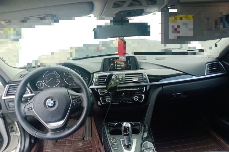 Used BMW 3 Series 2017 320Li Fashion Model Center Console