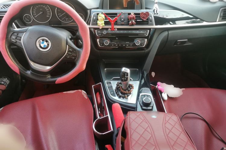Used BMW 3 Series 2017 320Li Fashion Model Center Console