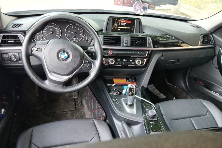 Used BMW 3 Series 2017 320Li Fashion Model Center Console