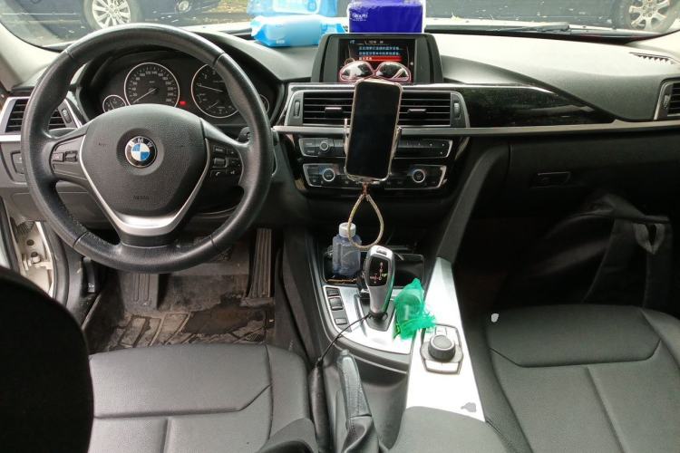 Used BMW 3 Series 2017 320Li Fashion Model Center Console
