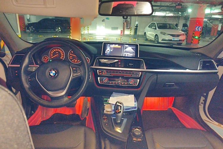 Used BMW 3 Series 2017 320Li Fashion Model Center Console