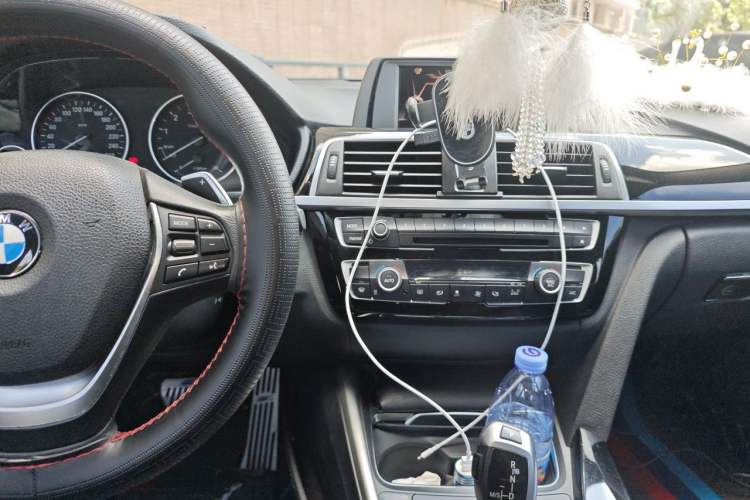 Used BMW 3 Series 2017 320Li Fashion Model Center Console