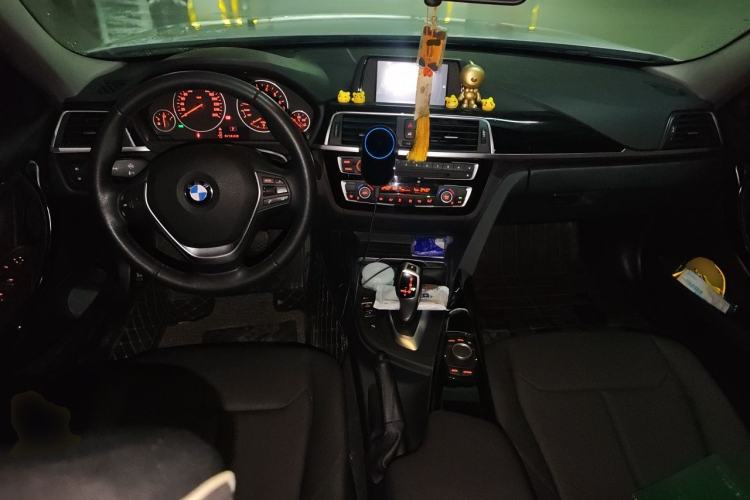 Used BMW 3 Series 2017 320Li Fashion Model Center Console