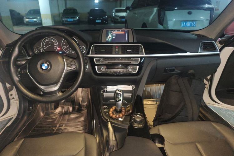 Used BMW 3 Series 2017 320Li Fashion Model Center Console