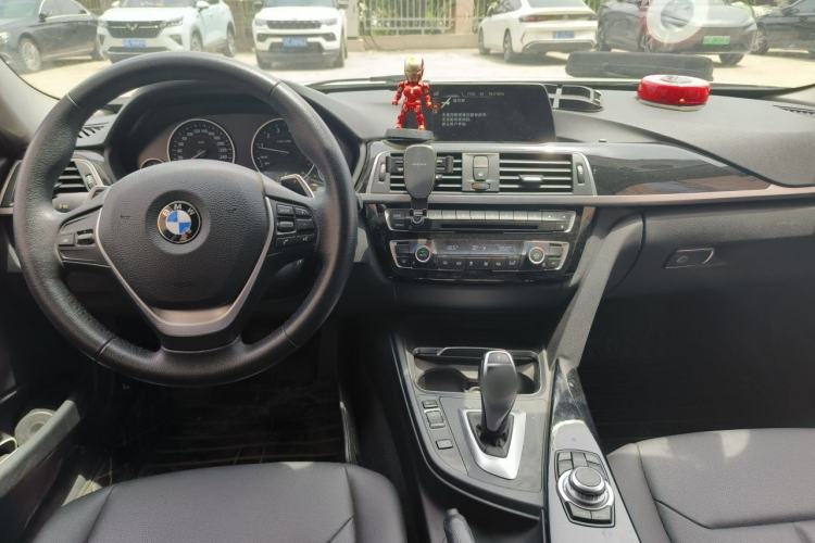 Used BMW 3 Series 2017 320Li M Sport Edition Center Console