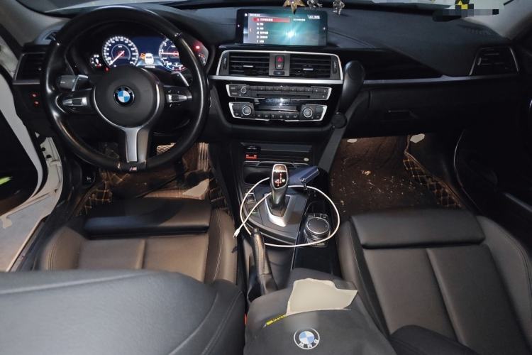 Used BMW 3 Series 2017 320Li M Sport Edition Center Console