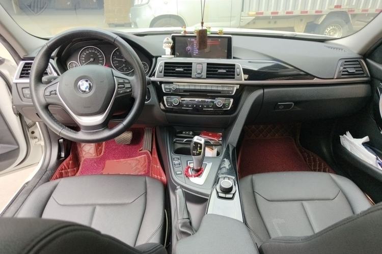 Used BMW 3 Series 2017 320Li Fashion Model Center Console