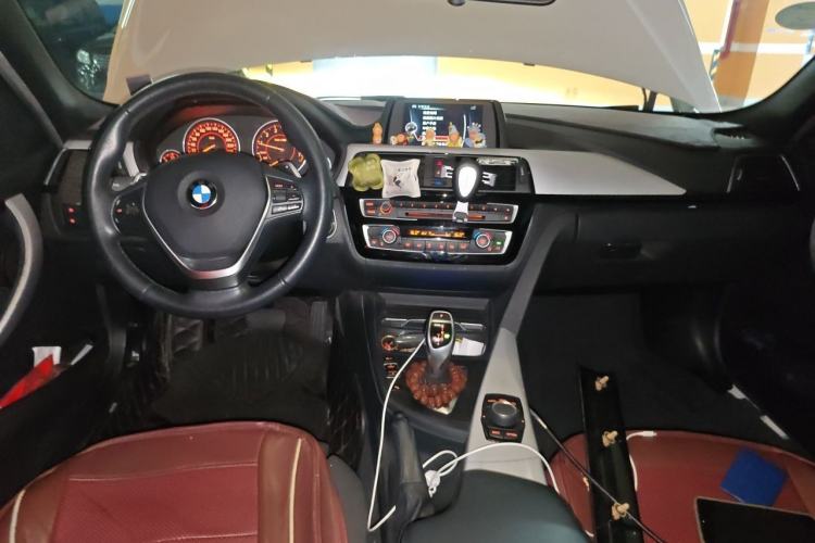 Used BMW 3 Series 2017 320i M Sport Center Console