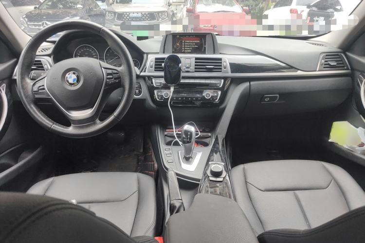Used BMW 3 Series 2017 320Li Fashion Model Center Console