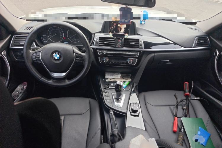 Used BMW 3 Series 2017 320Li Fashion Model Center Console