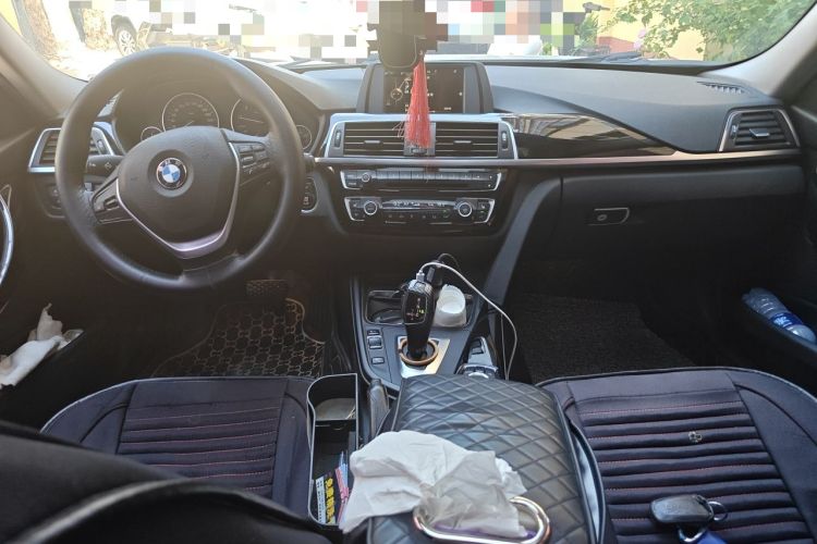 Used BMW 3 Series 2017 320Li Fashion Model Center Console