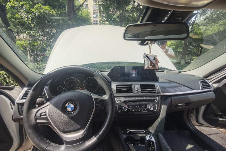 Used BMW 3 Series 2017 320Li Fashion Model Center Console