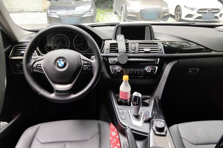 Used BMW 3 Series 2017 320Li Fashion Model Center Console