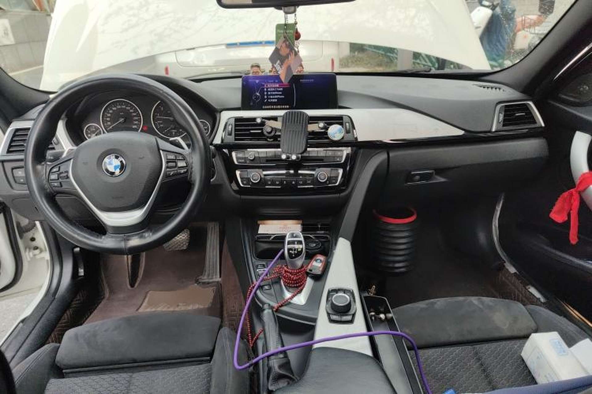 Used BMW 3 Series 2017 320i M Sport Center Console