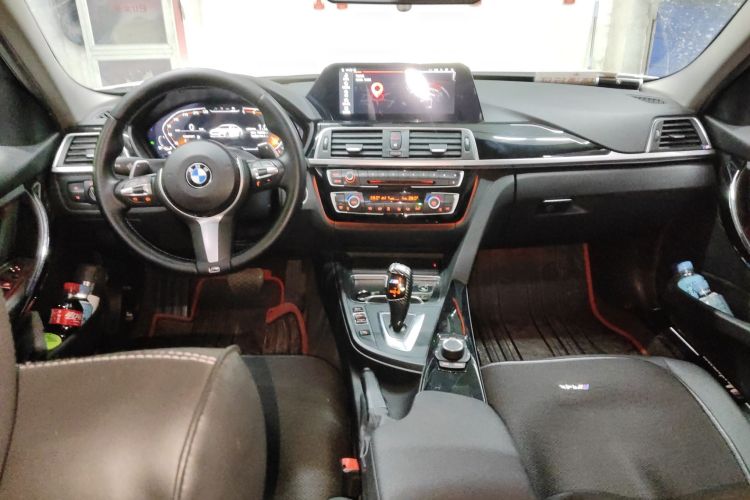 Used BMW 3 Series 2017 318i Fashion Model Center Console