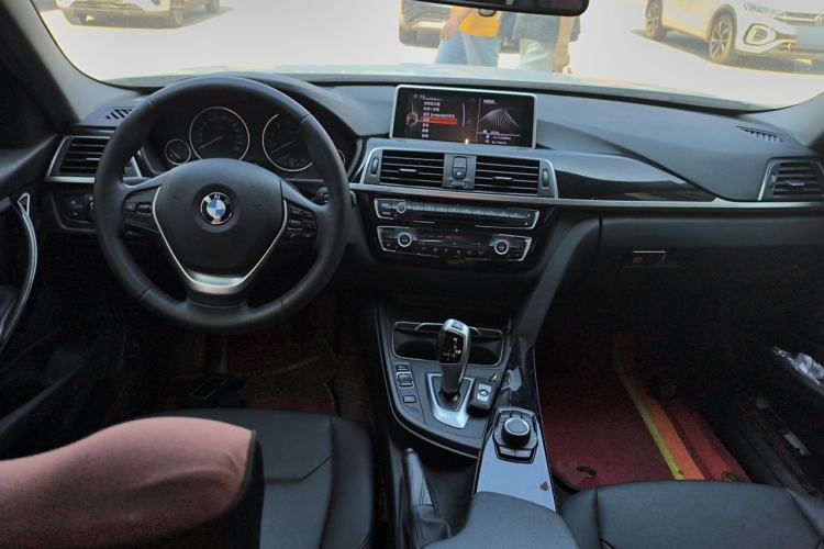 Used BMW 3 Series 2017 320Li Fashion Model Center Console