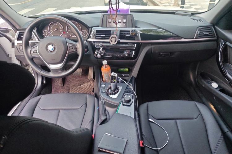 Used BMW 3 Series 2017 320Li Fashion Model Center Console