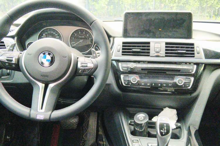 Used BMW 3 Series 2017 320Li M Sport Edition Center Console