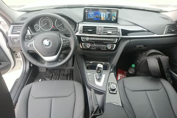 Used BMW 3 Series 2017 320Li Fashion Model Center Console