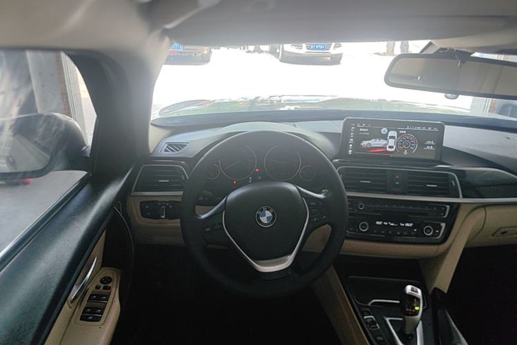 Used BMW 3 Series 2017 320Li Fashion Model Center Console