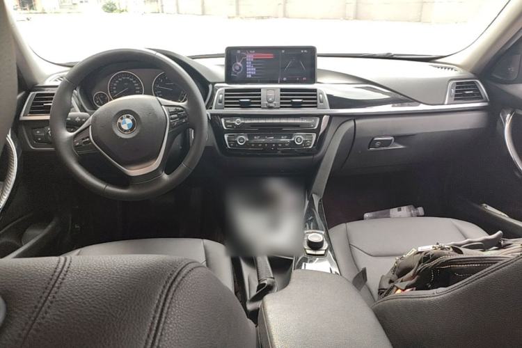 Used BMW 3 Series 2017 320Li Fashion Model Center Console