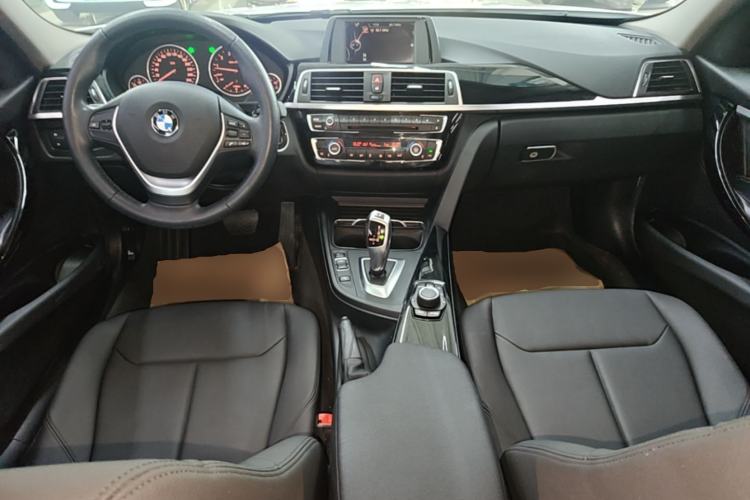 Used BMW 3 Series 2017 320Li Fashion Model Center Console
