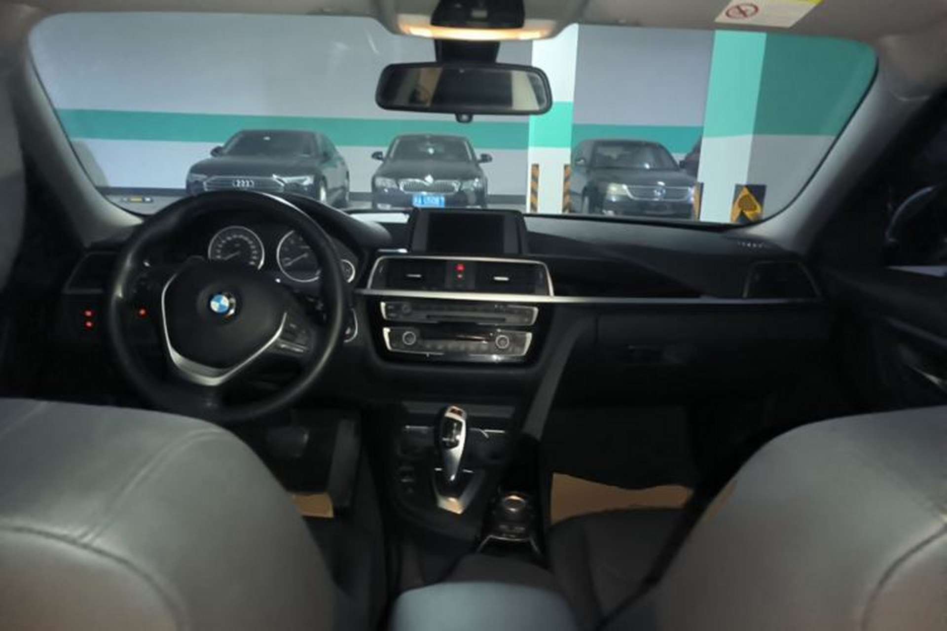 Used BMW 3 Series 2017 320Li Fashion Model Center Console