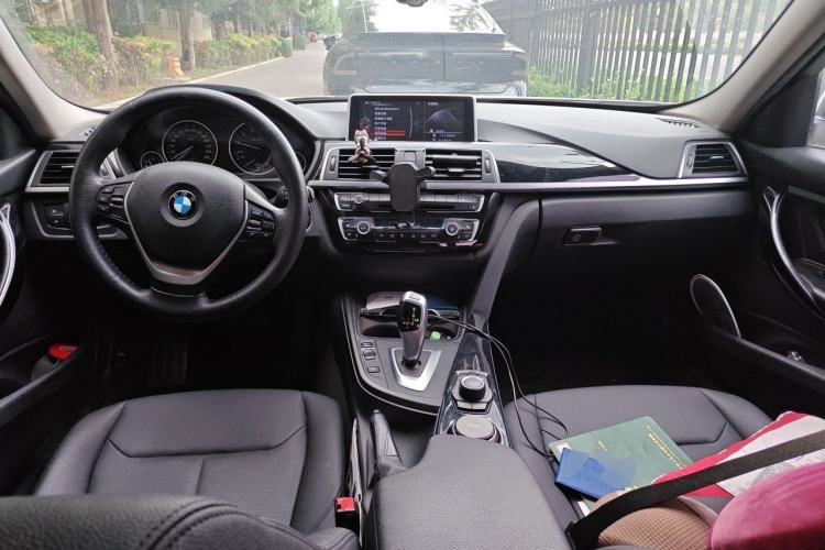Used BMW 3 Series 2017 320Li xDrive Fashion Model Center Console