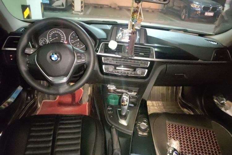 Used BMW 3 Series 2017 318Li Fashion Model Center Console