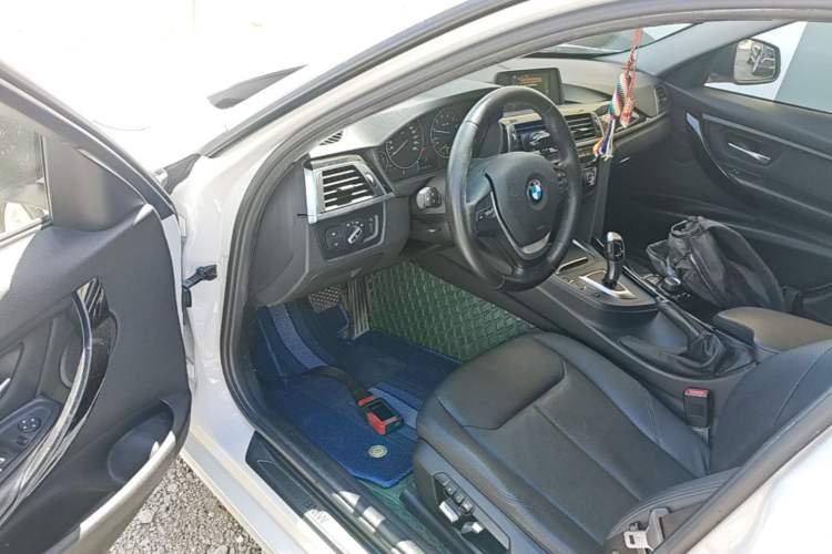 Used BMW 3 Series 2017 318i Fashion Model Driver Seat