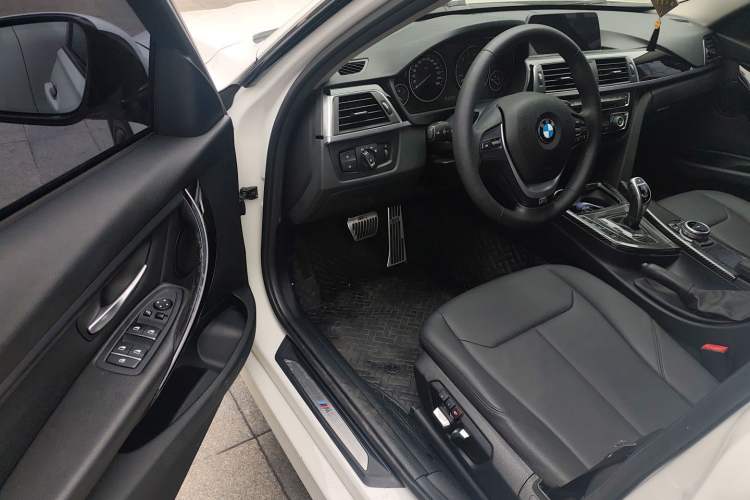 Used BMW 3 Series 2017 320Li M Sport Edition Driver Seat